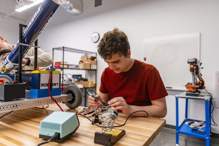 Charleston Southern student in the College of Science and Mathematics working in a lab.